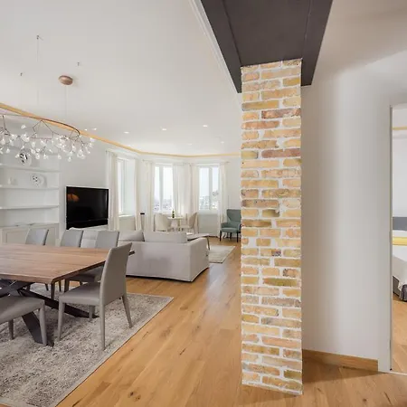 Riva Agava Waterfront سبليت