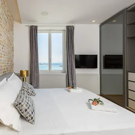 شقة Riva Agava Waterfront *